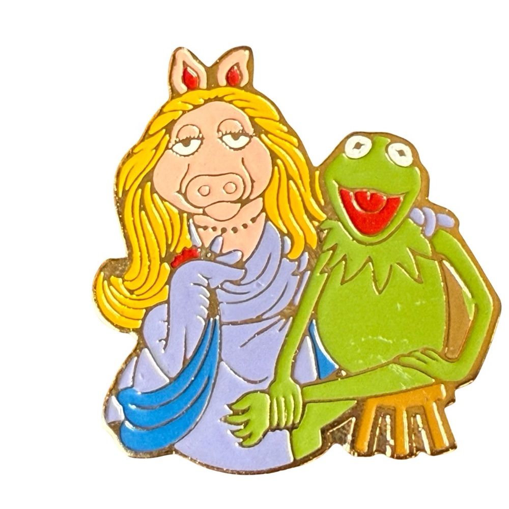Vintage 1980 Jensen Associates Kermit & Miss Piggy Enamel Pin Brooch